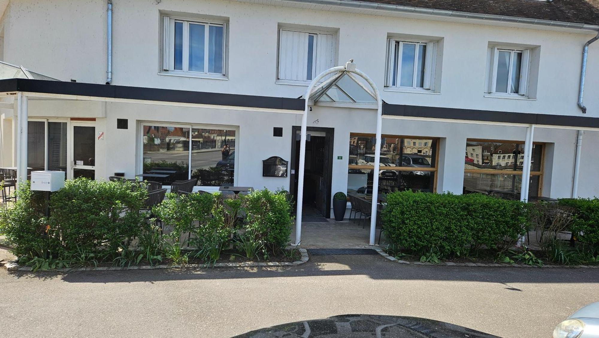 Losne Auberge De La Marine מראה חיצוני תמונה